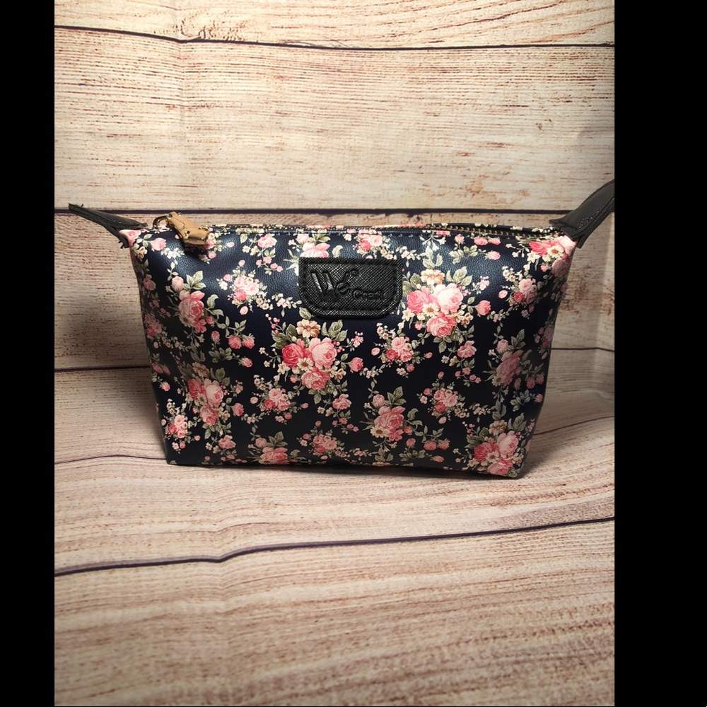 🌷Only 2 left! Flowered Cosmetic bag